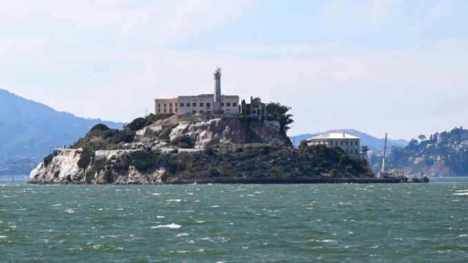 abd-baskani-trumptan-alcatraz-hapishanesinin-yeniden-acilmasi-talimati-lMR1R8Sa.jpg